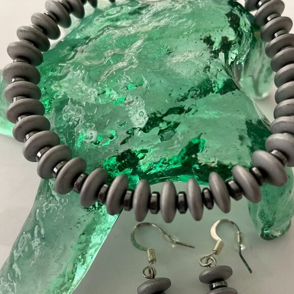 Black Hematite with Gray Beads Bracelet and Pierced Earrings - Picture 2 of 5